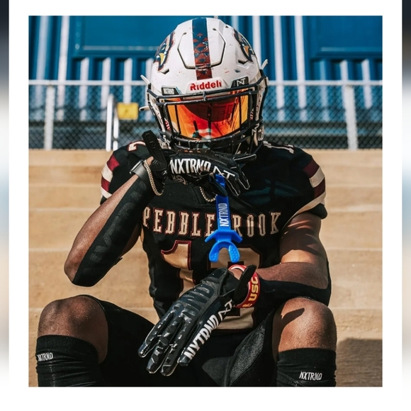 Black G1 Football Gloves NEW - Picture 6 of 14